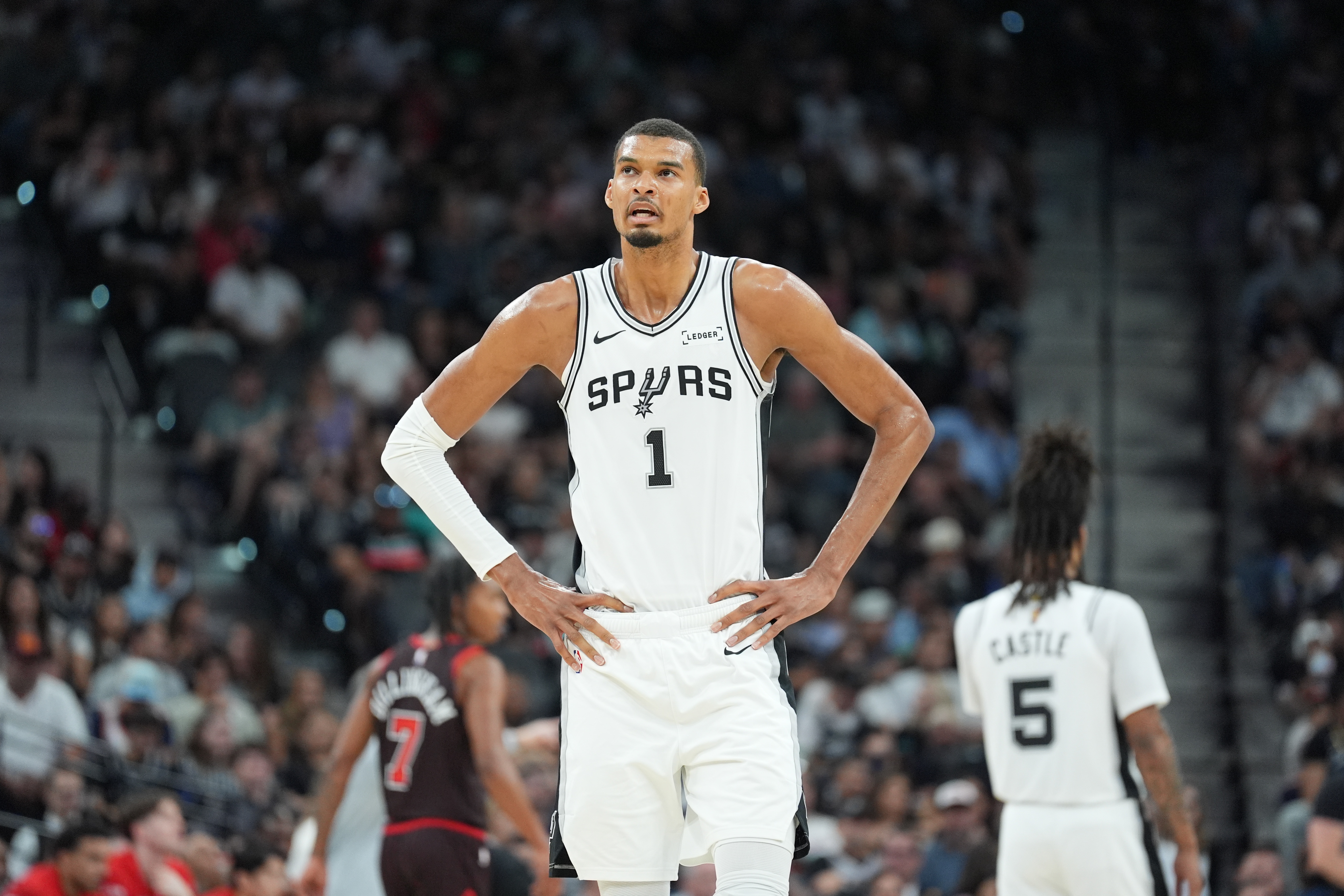 乐鱼乐鱼体育官网下载-名记：文班亚马很在意获奖资格 这对马刺来说是一个优先事项